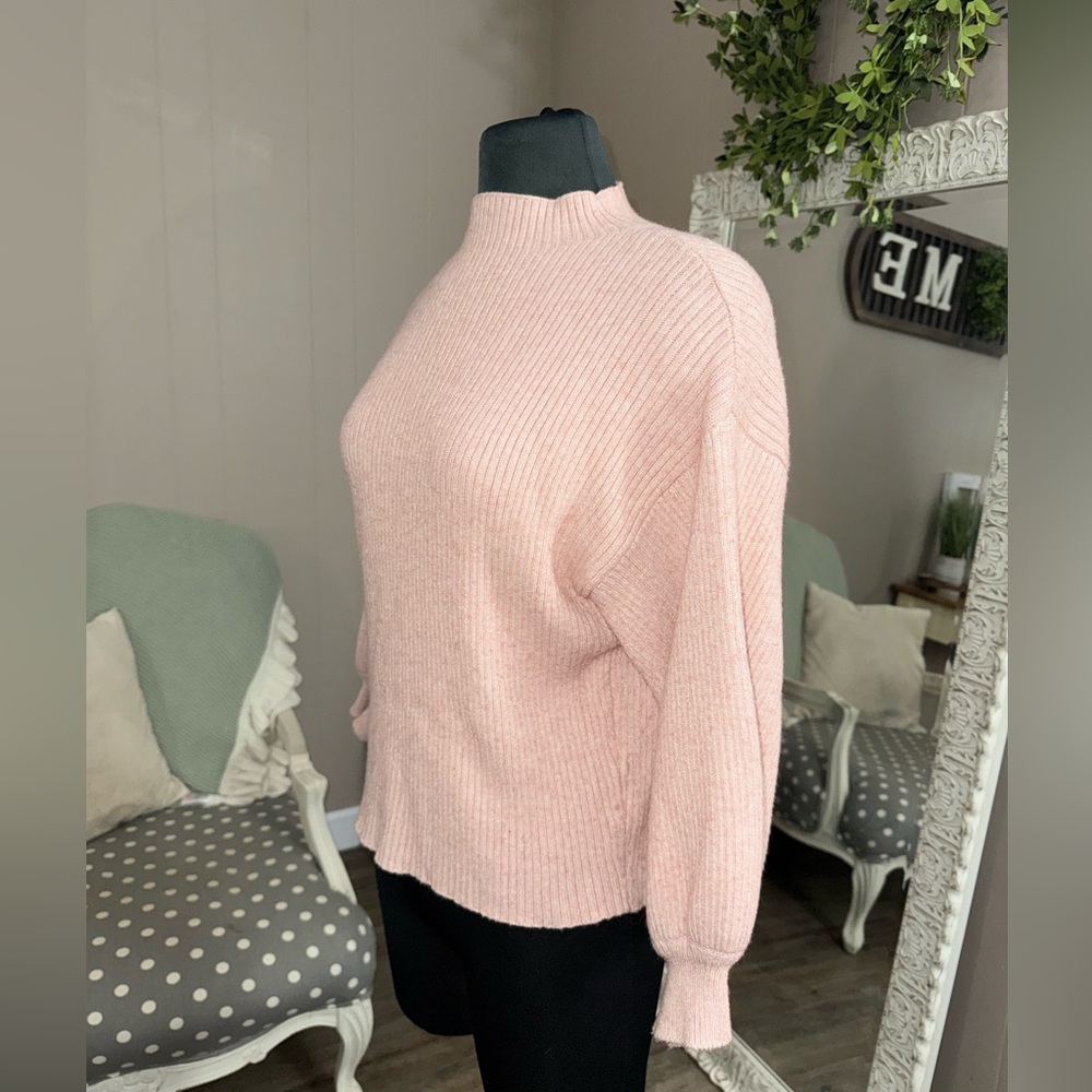 Line & Dot • Ribbed Alder Sweater - Picture 16 of 16